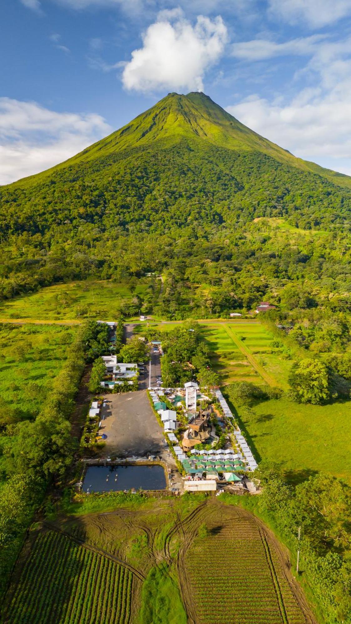 Hotel Relax Termalitas - Thermal Water La Fortuna Exterior foto